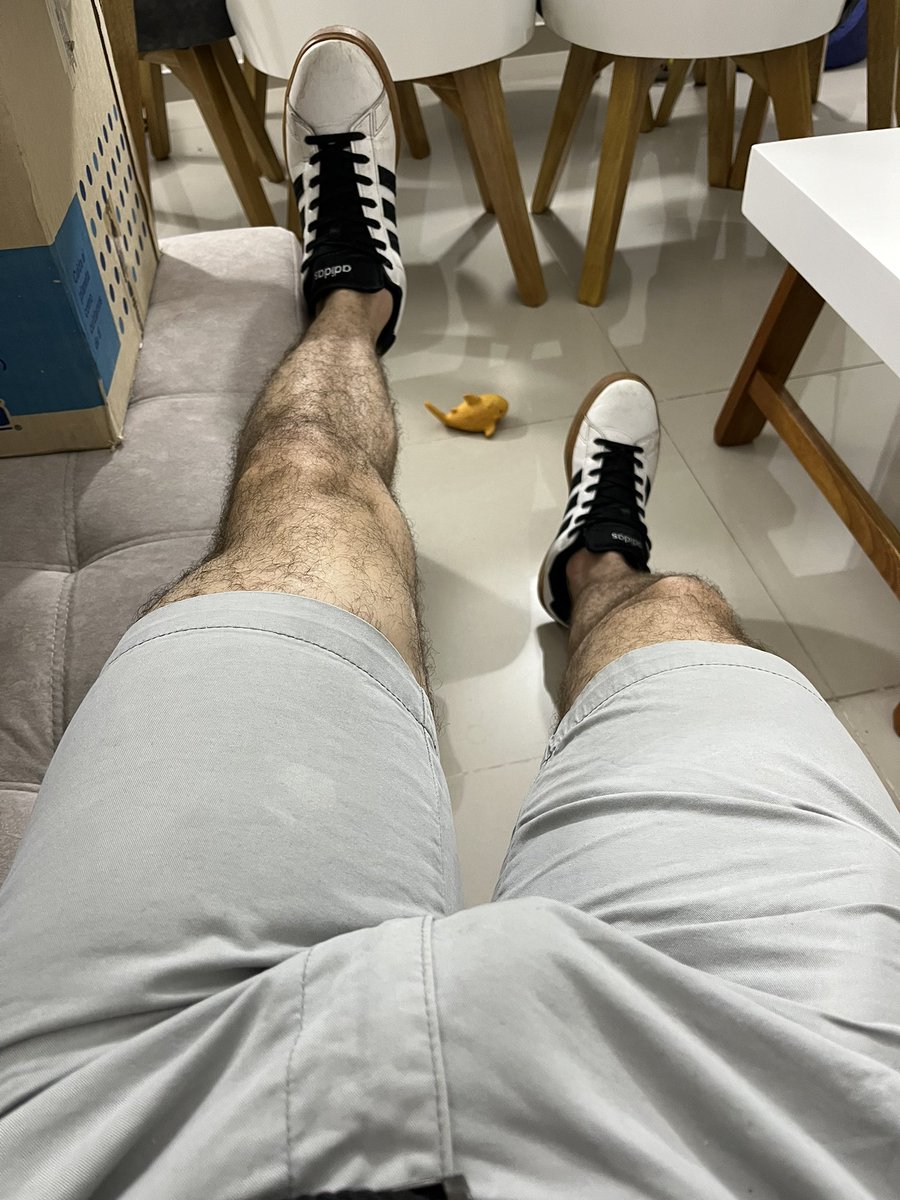 keepbtus's tweet image. shouldn’t be thinking like this here…
#outandabout #lowkey #tease #malebody #publicvibes #horny #hairy