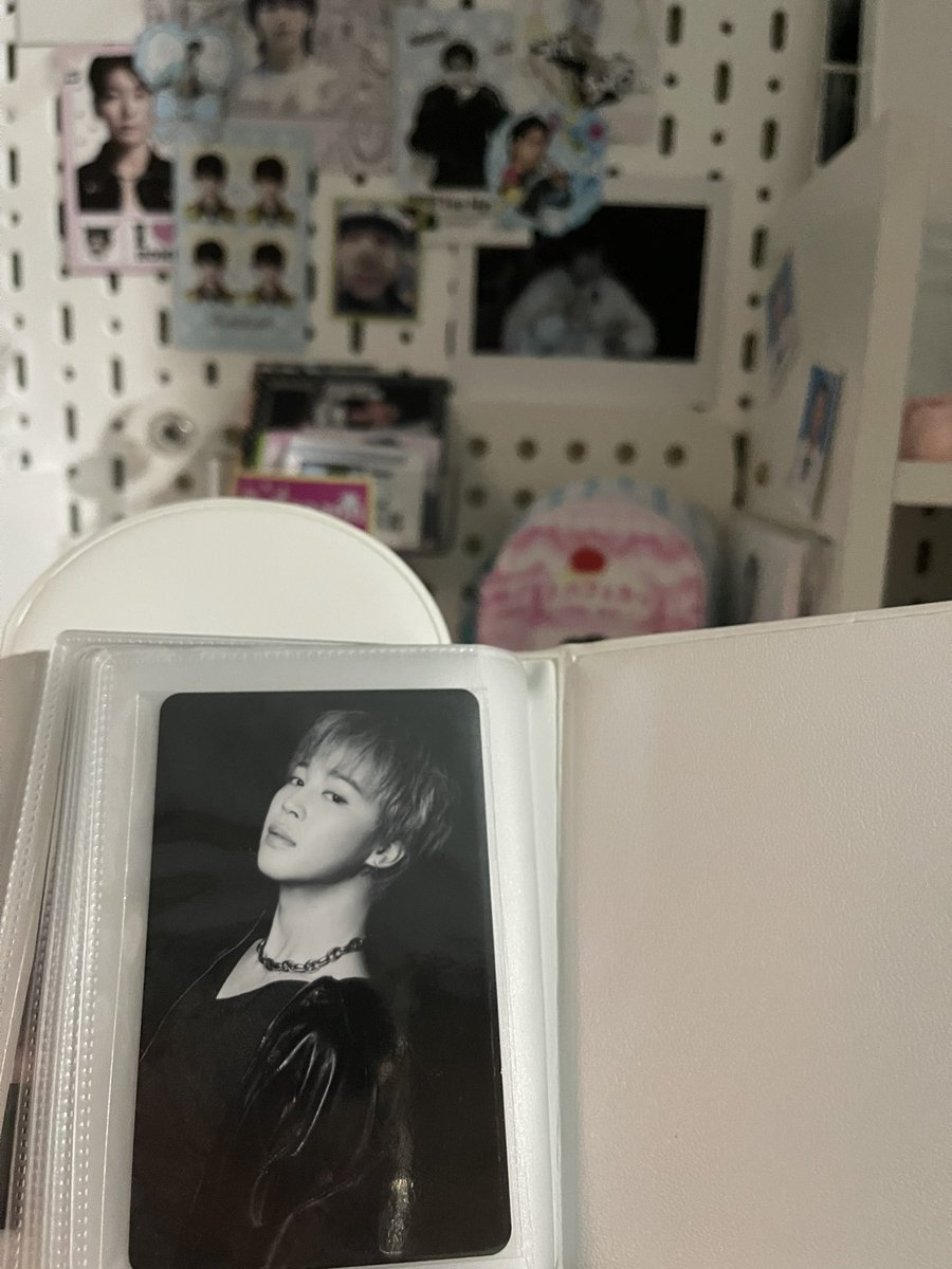 phomjairuk's tweet photo. ปล่อยการ์ด💜💜💜
(ลดได้เท่านี้แล้วแม่😔)
พี่จีมิน300(มีตำหนิ!?)
ค่าส่ง50
Dmได้เยย
#ตลาดนัดบังทัน #ตลาดนัดรถไฟบังทัน #ตลาดนัดBTS #การ์ดจีมิน #ตลาดนัดบังทัน https://t.co/VsULdEjtD5