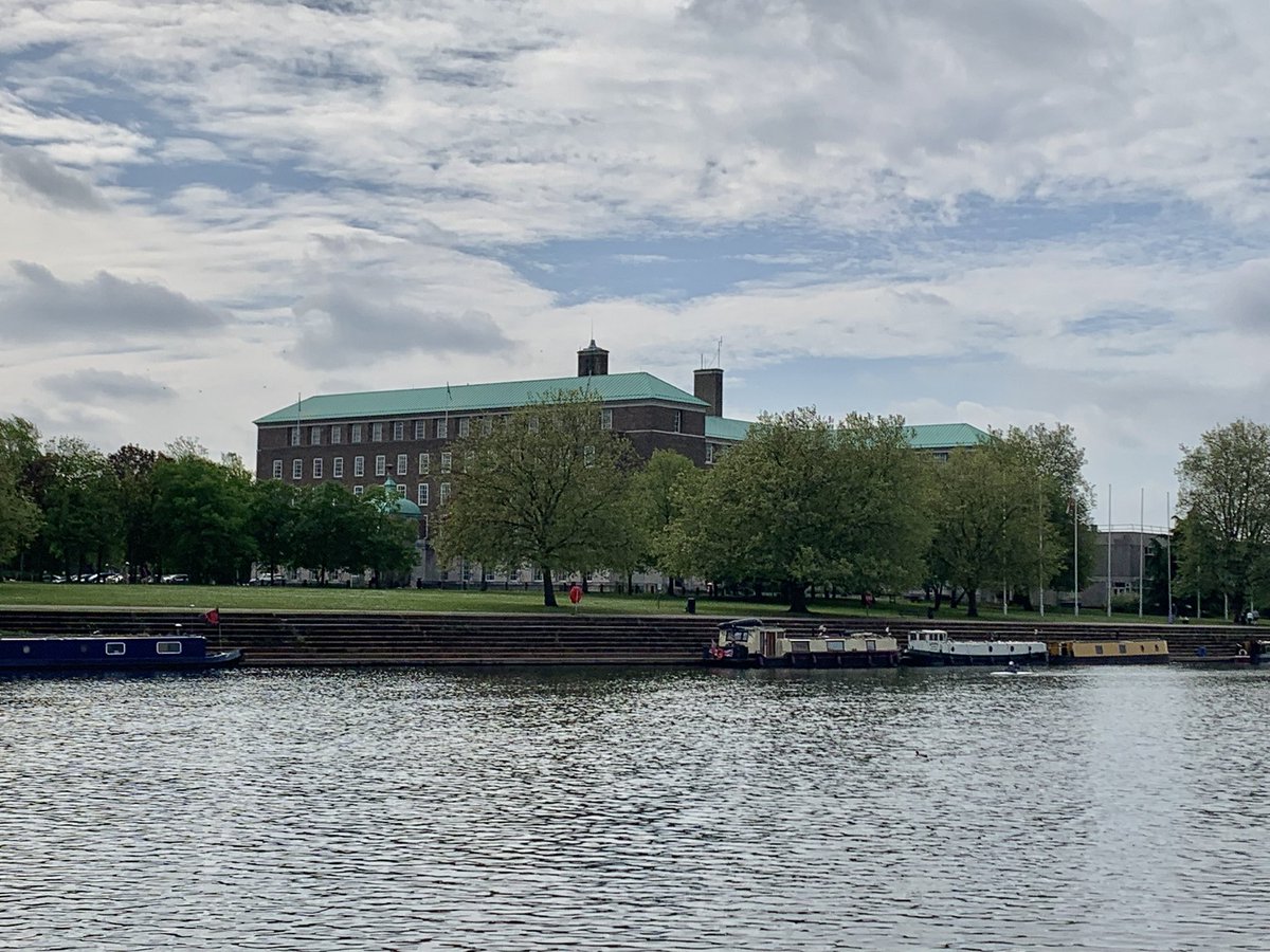 tompolkey's tweet image. A walk along the embankments of the River Trent in Nottingham today on a glorious sunny day #riverside #ScenicViews #scenery #riverytrent #photography
