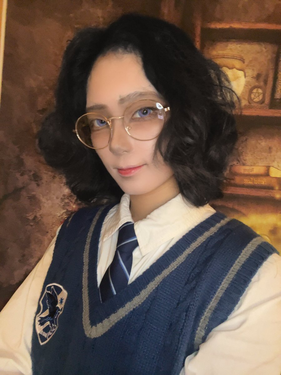 しかめっ面の上手さに対する笑顔の下手さ