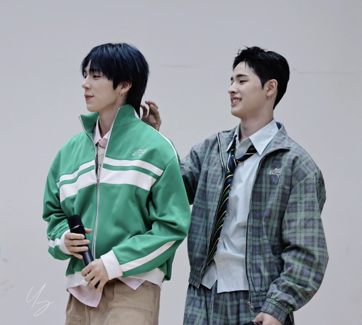 harukaze1233's tweet photo. 😒➡️😁
#NEXZ #멍멍z https://t.co/vWjfPybOPA