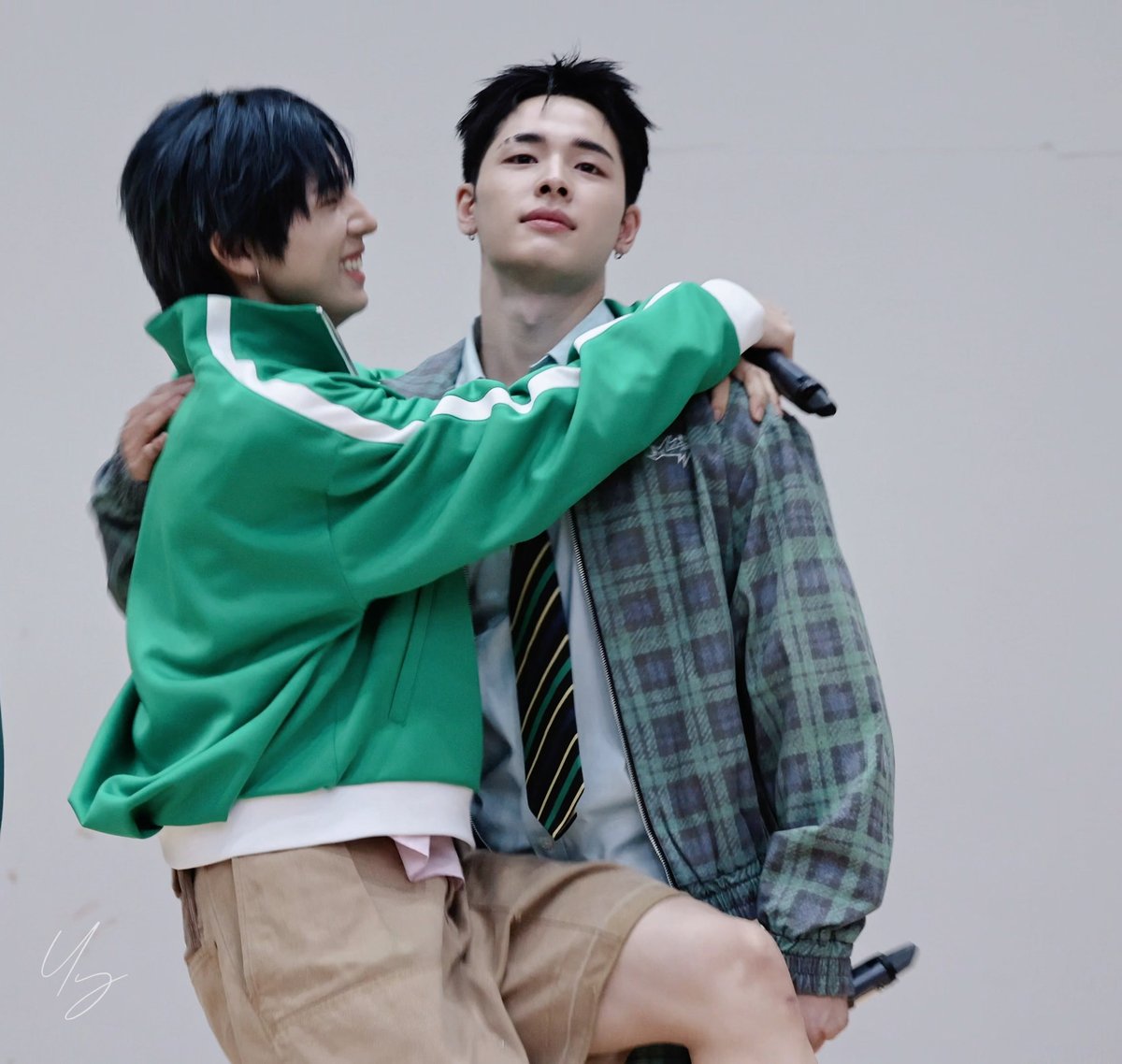 harukaze1233's tweet photo. 😒➡️😁
#NEXZ #멍멍z https://t.co/vWjfPybOPA