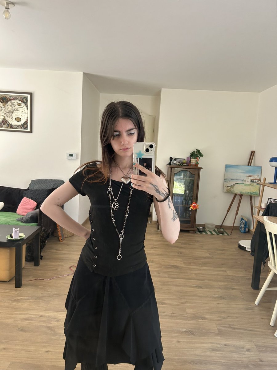 Vilanelle tweet media