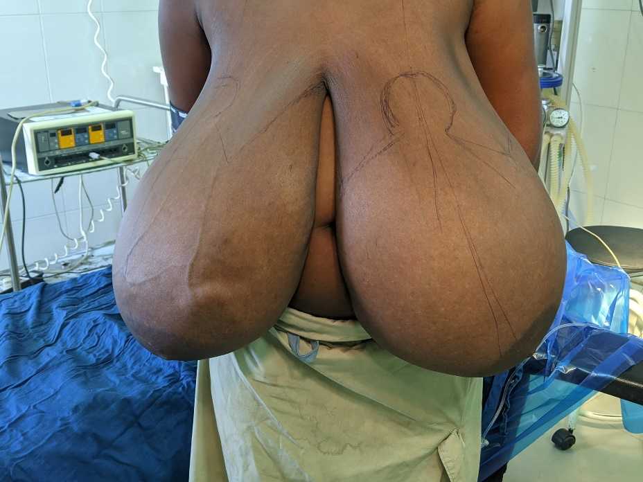 bbwloverR tweet media