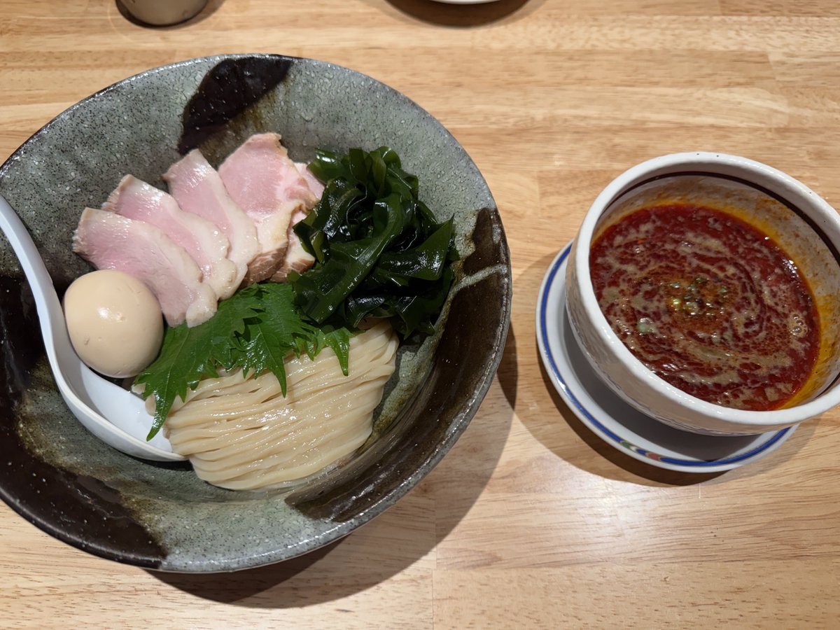 まめもこ tweet media