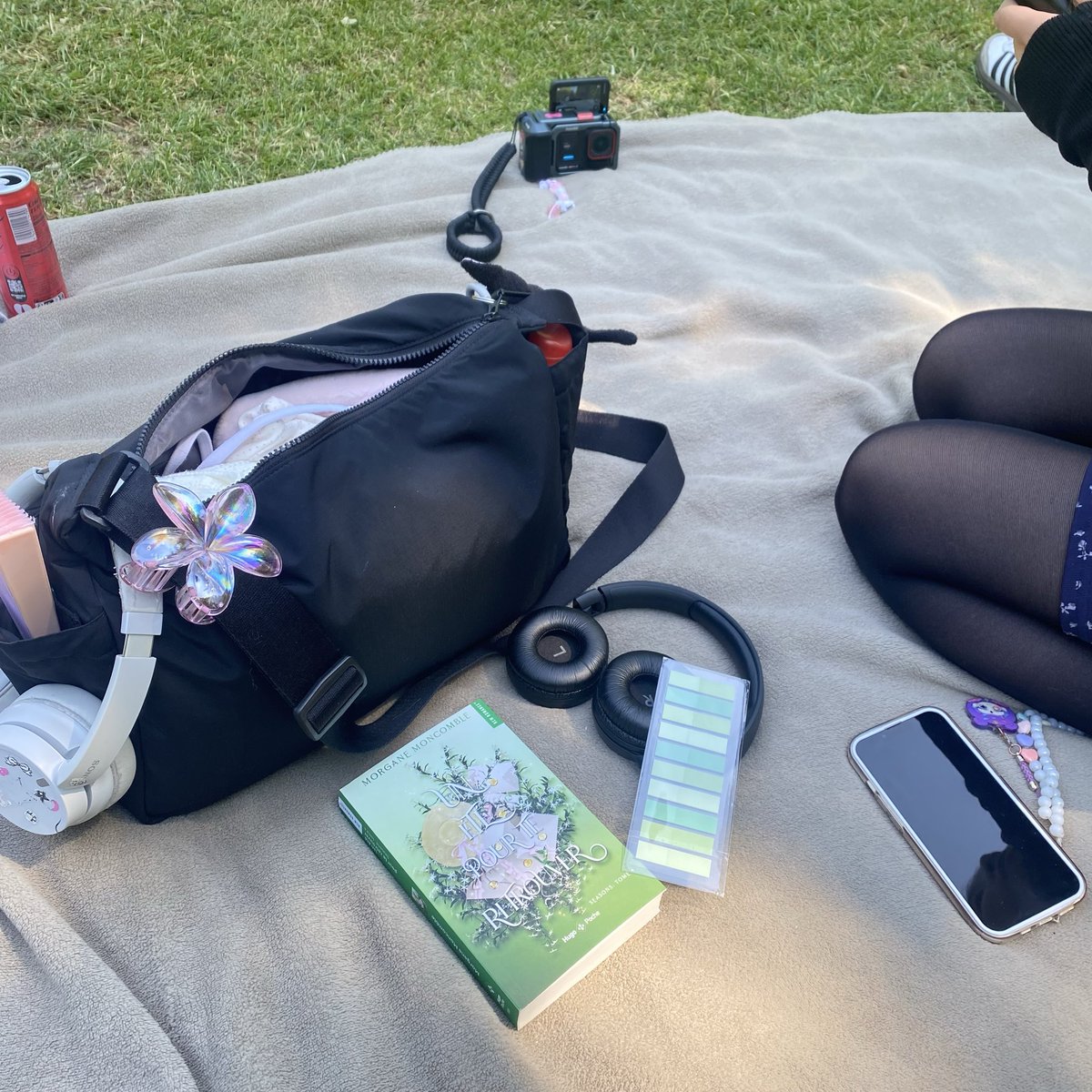 n ☆ tweet media