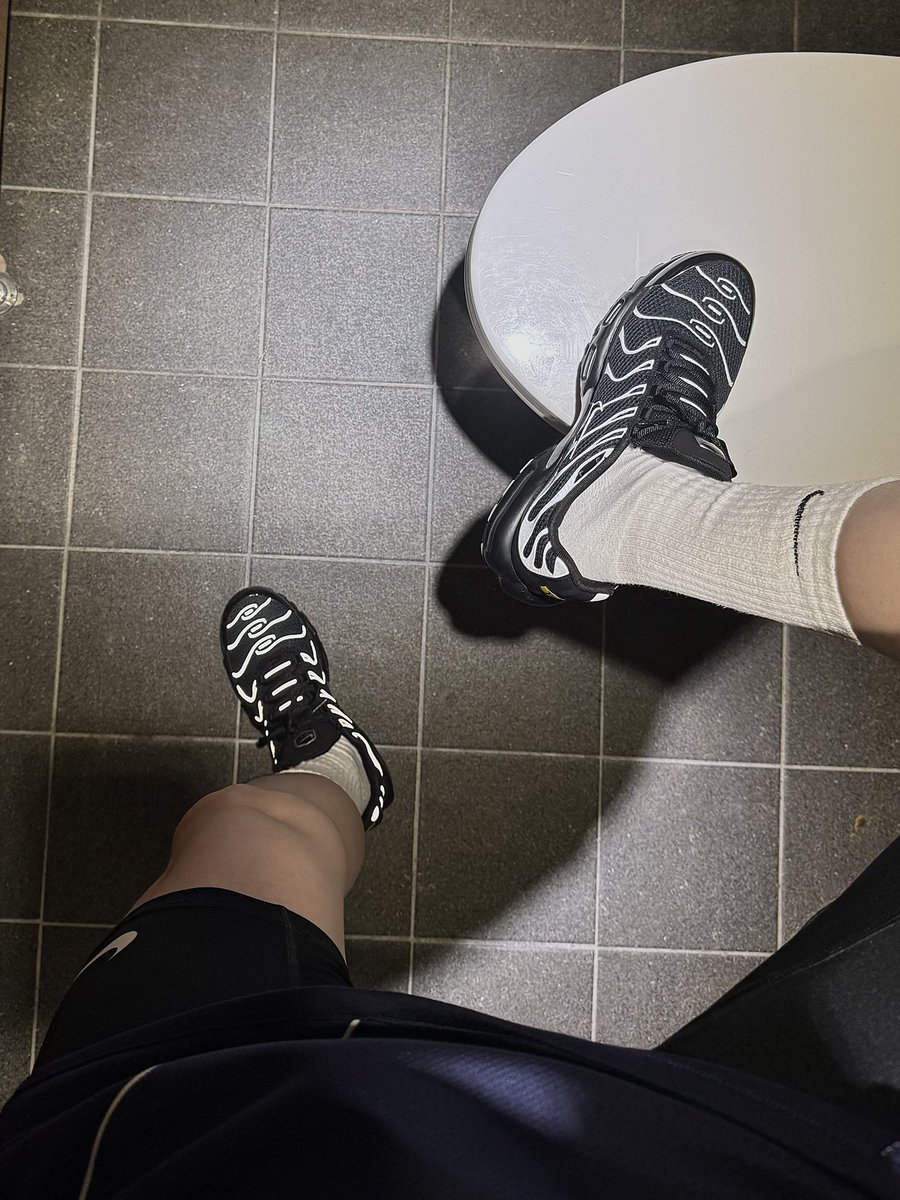 socks_joker tweet media