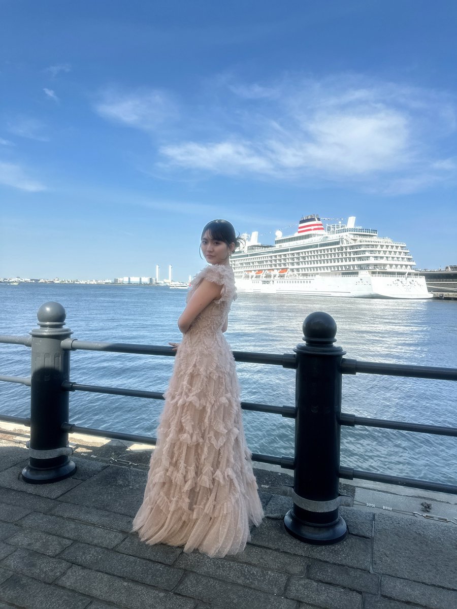 Runa_Toyoda0717's tweet photo. 第4回 横浜国際映画祭 
映画「シーシュポスたちのまなざし」
レッドカーペットに登壇させていただきました

お天気にも恵まれて、とっても素敵な経験と思い出です
お越しくださった皆様もありがとうございました。
映画、ご期待くださいませ！
#横浜国際映画祭 #シーシュポスたちのまなざし https://t.co/pPQKCzckg8