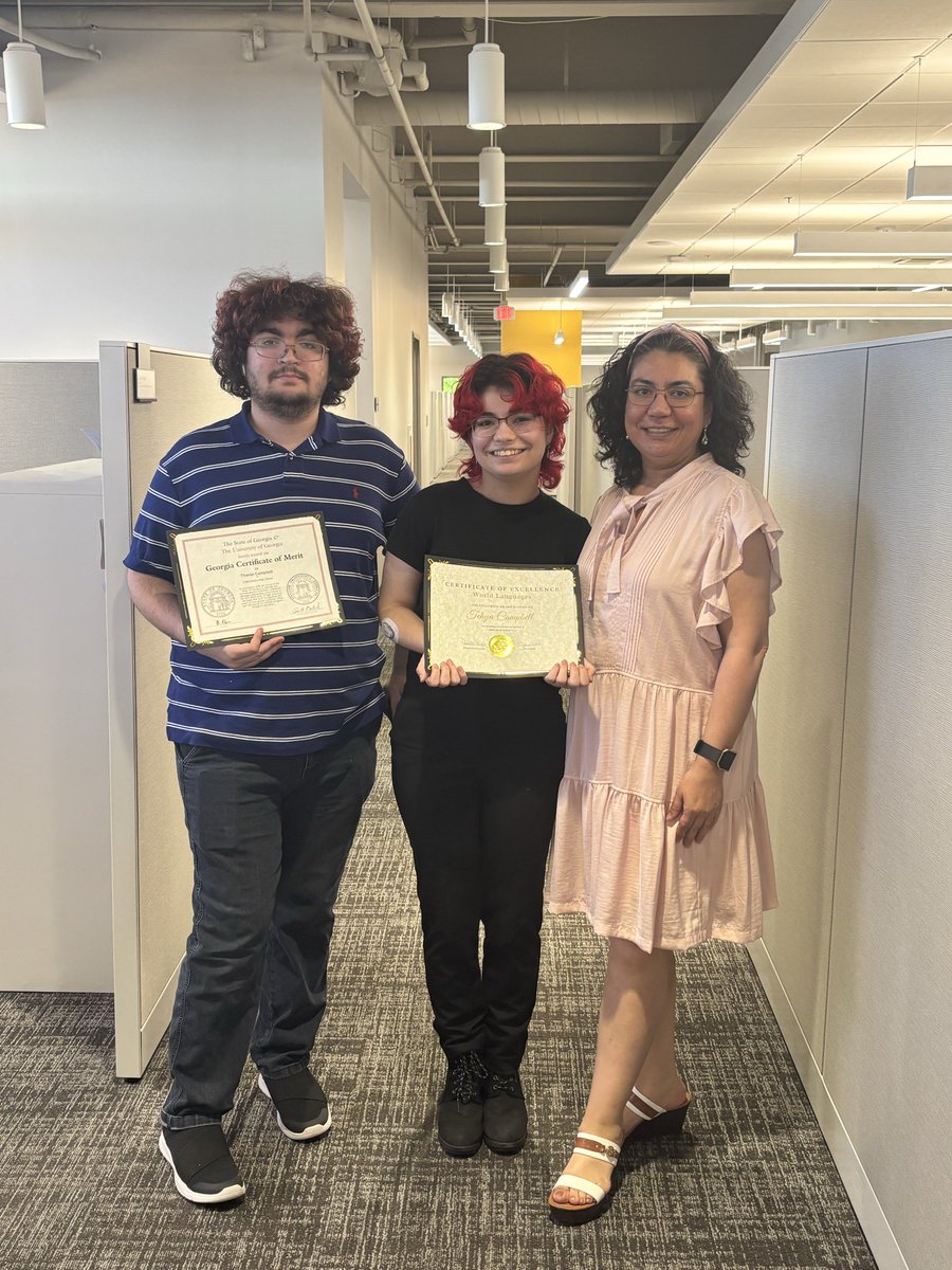 CrunchyGreenNut's tweet photo. @CobbOLAcademy @nationalbeta super proud of Tharon &amp; Tehya for their academic achievements and their continued efforts to lead by serving others. #volunteering #OutstandingGPA https://t.co/Z748C2Pnrm