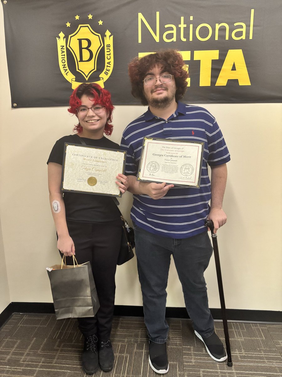 CrunchyGreenNut's tweet photo. @CobbOLAcademy @nationalbeta super proud of Tharon &amp; Tehya for their academic achievements and their continued efforts to lead by serving others. #volunteering #OutstandingGPA https://t.co/Z748C2Pnrm