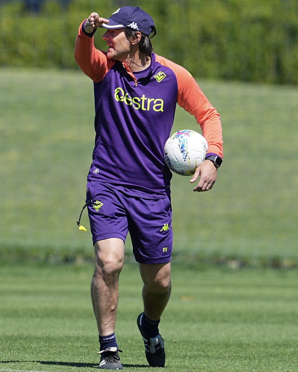acffiorentina's tweet image. Al lavoro per Roma-Fiorentina💜⚜️

#forzaviola #fiorentina #seriea