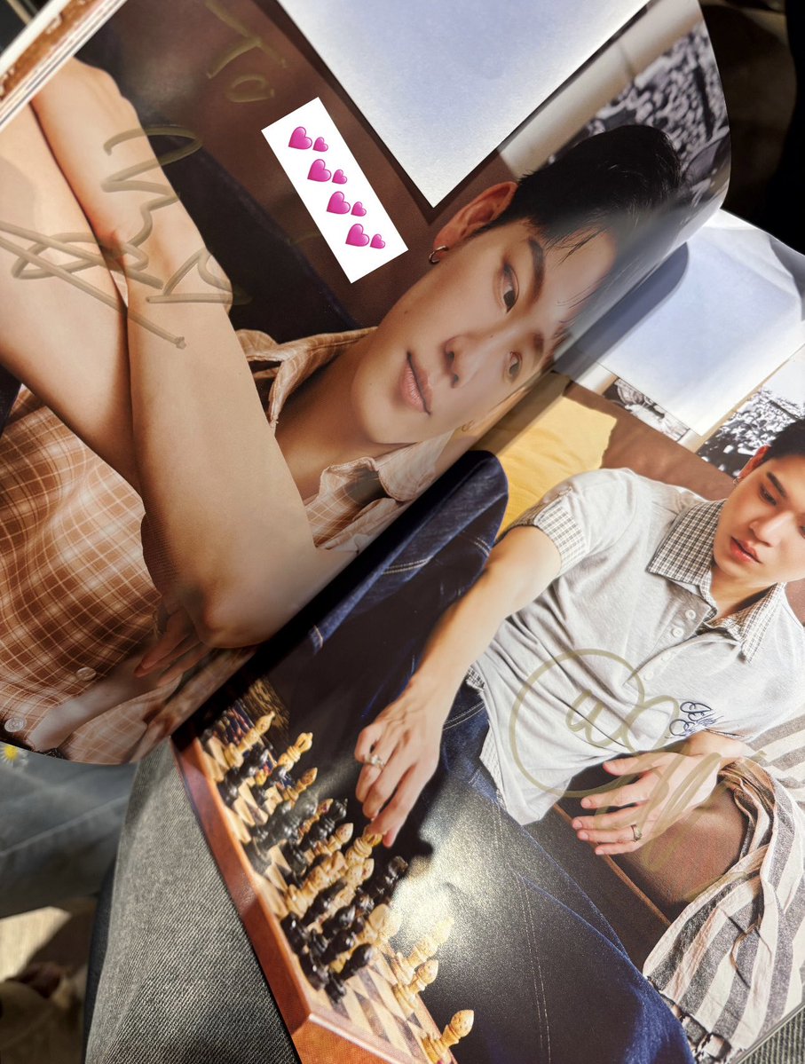 Switching pages like that and Why does that feel so couple-coded? 🤭💖

#AYA_YINWAR2NDFANSIGN
YINWAR 2ND FANSIGN AYA 

#yinyin_anw #warwanarat #หยิ่นวอร์