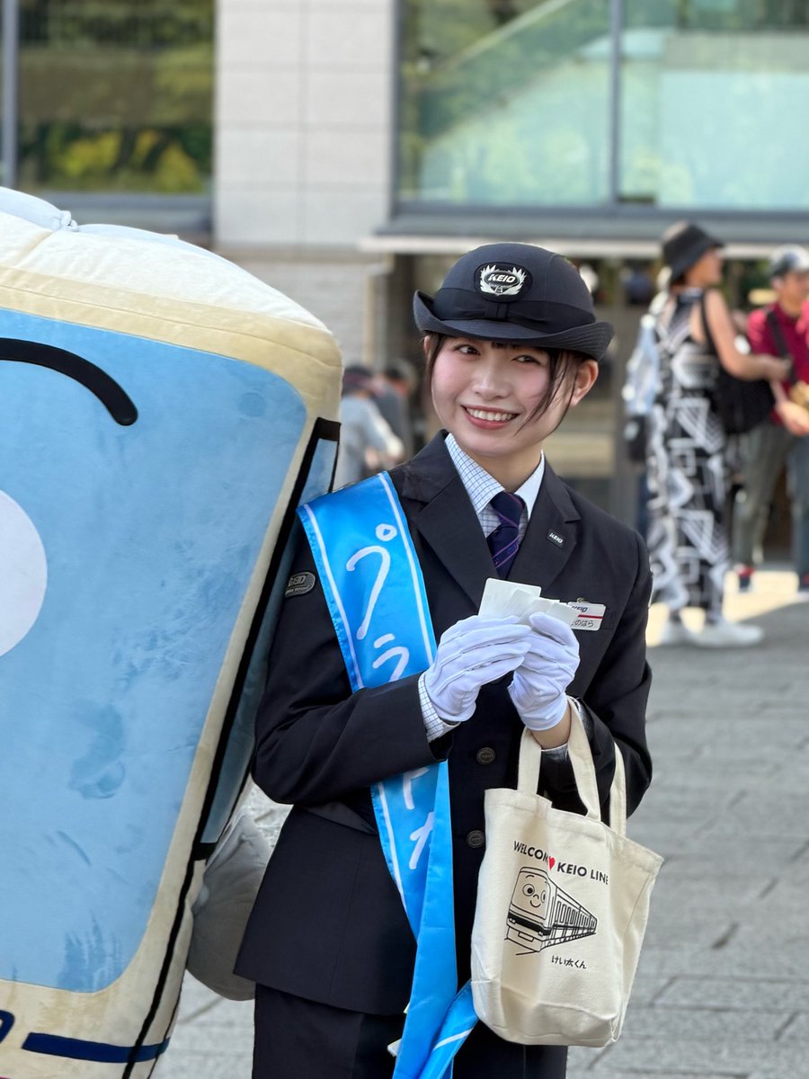 東京競馬場に京王電鉄プラットガールの其原有沙さんが来られてました。とても笑顔の素敵な方でした。