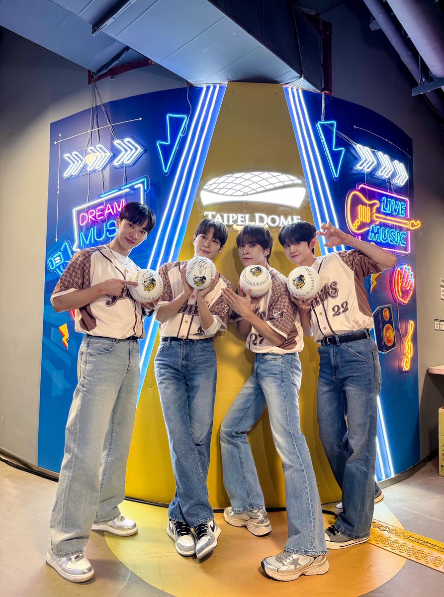 하이라이트(HIGHLIGHT) tweet media