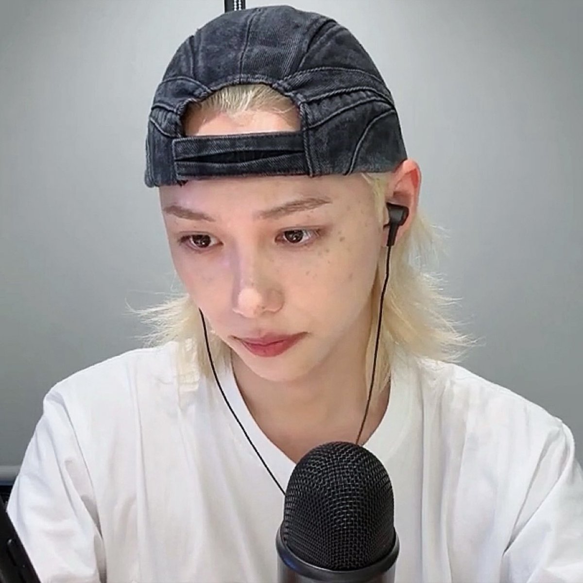 yaongbok915's tweet photo. 만화캐릭터같이 표정이 오만개 https://t.co/2K2MUNOpja