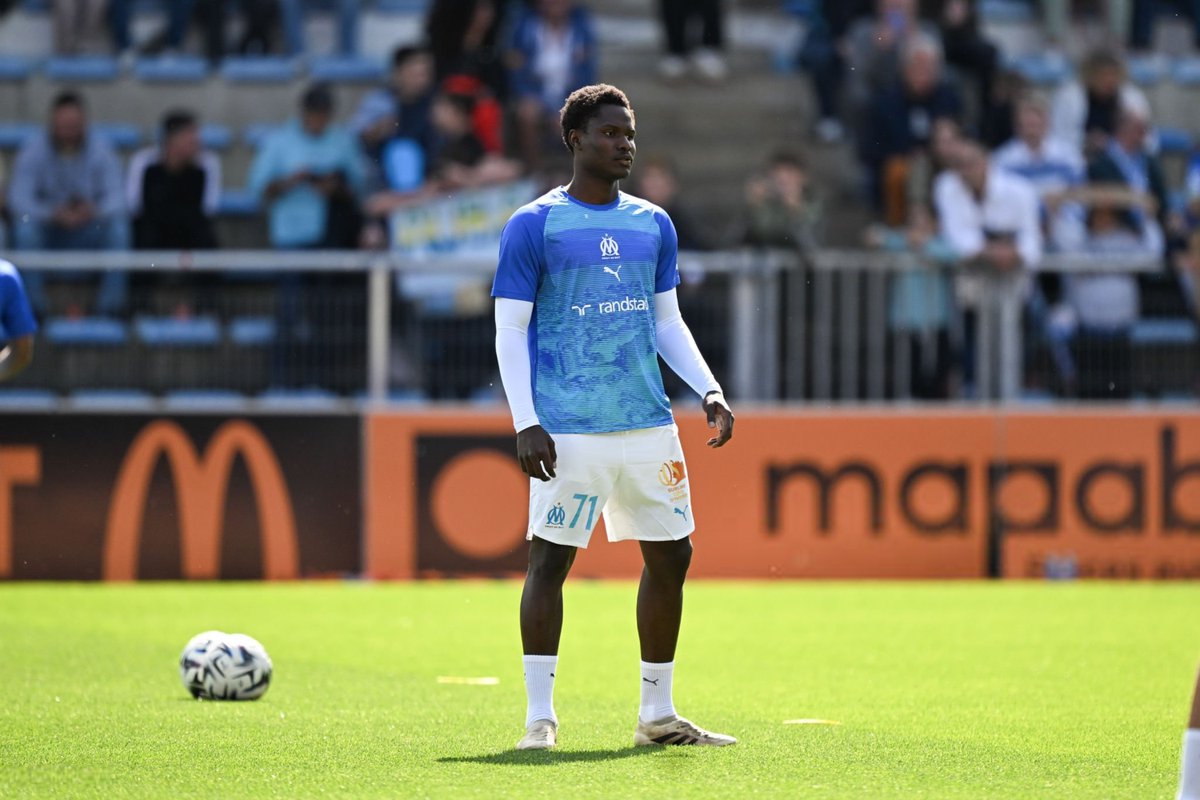 LaMinuteOM_'s tweet photo. 🚨 D'après nos informations, des discussions sont EN COURS entre l'OM et l'agent de Nouhoum Kamissoko pour une prolongation de contrat ! 🤝

Le milieu malien est sous-contrat jusqu'en juin 2027 avec le club marseillais. 🇲🇱

#TeamOM https://t.co/k4VPSE5yx8
