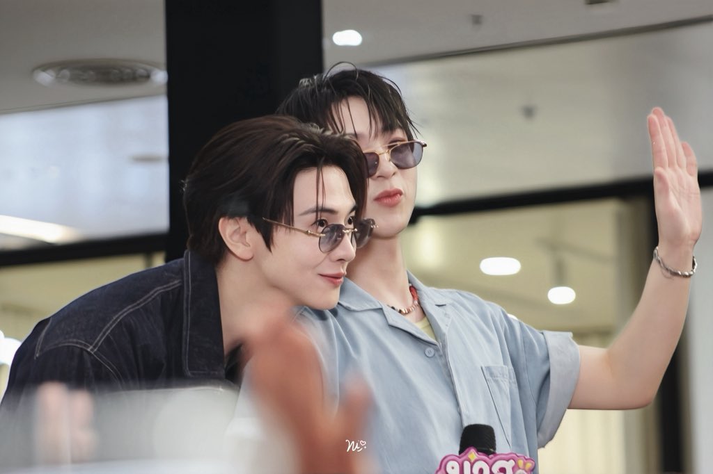 limnannii's tweet photo. ไหล่นี้พี่จองค้าบ ♡

MAXKYBAS AT CENTRAL BANGNA 
#MaxkyBasxCentralBangna https://t.co/7zeAHmgYZ1
