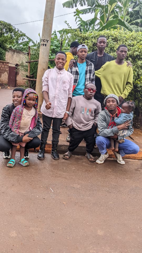 Baho_Initiative's tweet photo. Yesterday, @Baho_Initiative revisited the supported family living at #Cyarwa cell #Tumba sector @HuyeDistrict. provided basic necessities, and reaffirmed our commitment to advocate for their sustainable well-being.🌱
#CRPP #CASDP #HNP #FSP #BahoInitiative #NatweBiratureba 📌 https://t.co/esd2NdXMNR