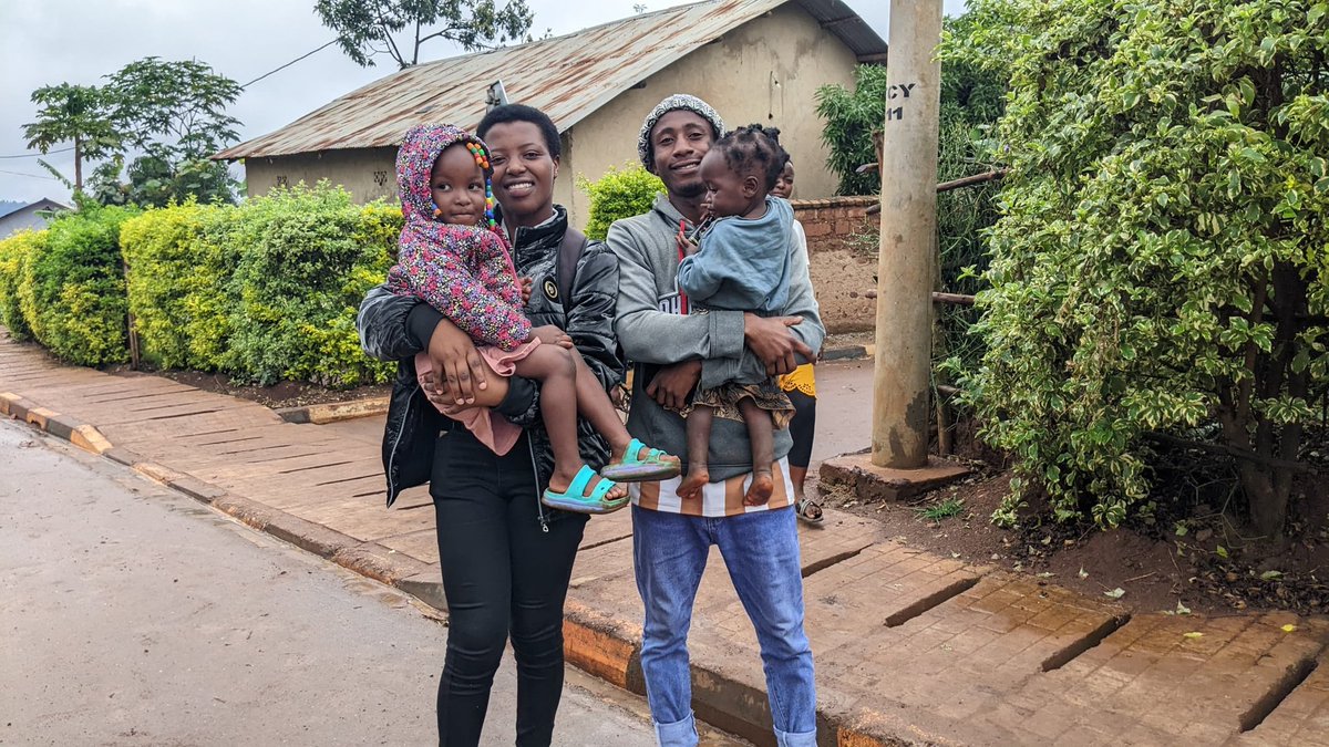 Baho_Initiative's tweet photo. Yesterday, @Baho_Initiative revisited the supported family living at #Cyarwa cell #Tumba sector @HuyeDistrict. provided basic necessities, and reaffirmed our commitment to advocate for their sustainable well-being.🌱
#CRPP #CASDP #HNP #FSP #BahoInitiative #NatweBiratureba 📌 https://t.co/esd2NdXMNR