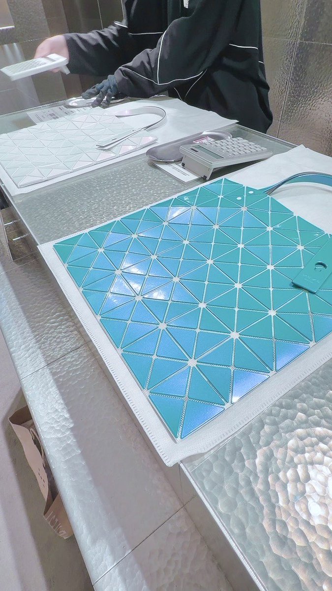 蜂 蜜 tweet media