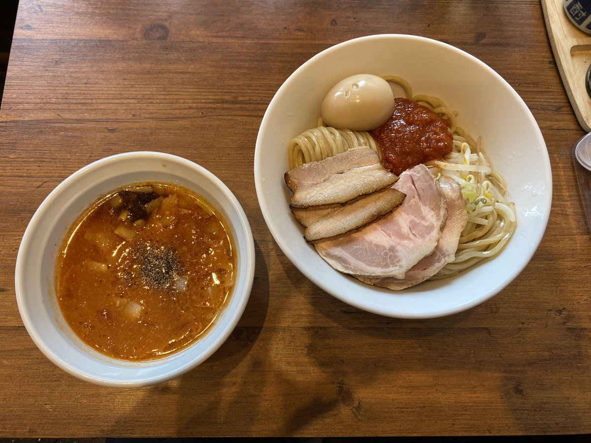 moco ※DM使えません tweet media