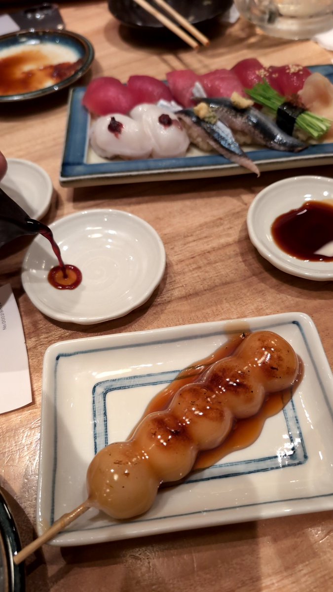 nobu18one's tweet photo. 居酒屋のみたらしが意外と美味い https://t.co/r1gmEHhFIV