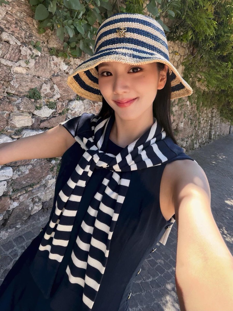 blackpink tweet media