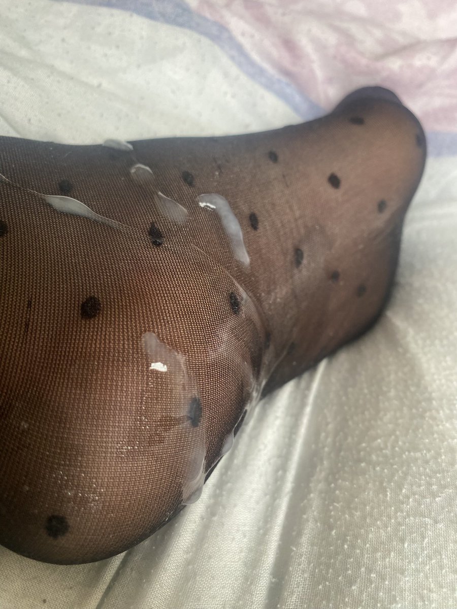 toesntights's tweet photo. my tights are covered in his cum, now i’m just waiting for yours xx https://t.co/vrg8rEO5Pz