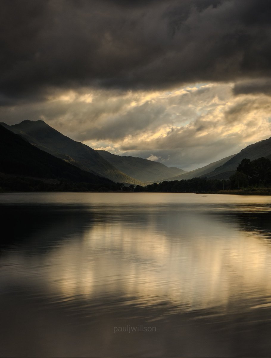 74frankfurt's tweet photo. Loch Voil, Perthshire. Pic: Paul Willson https://t.co/f3uTOKAkTh