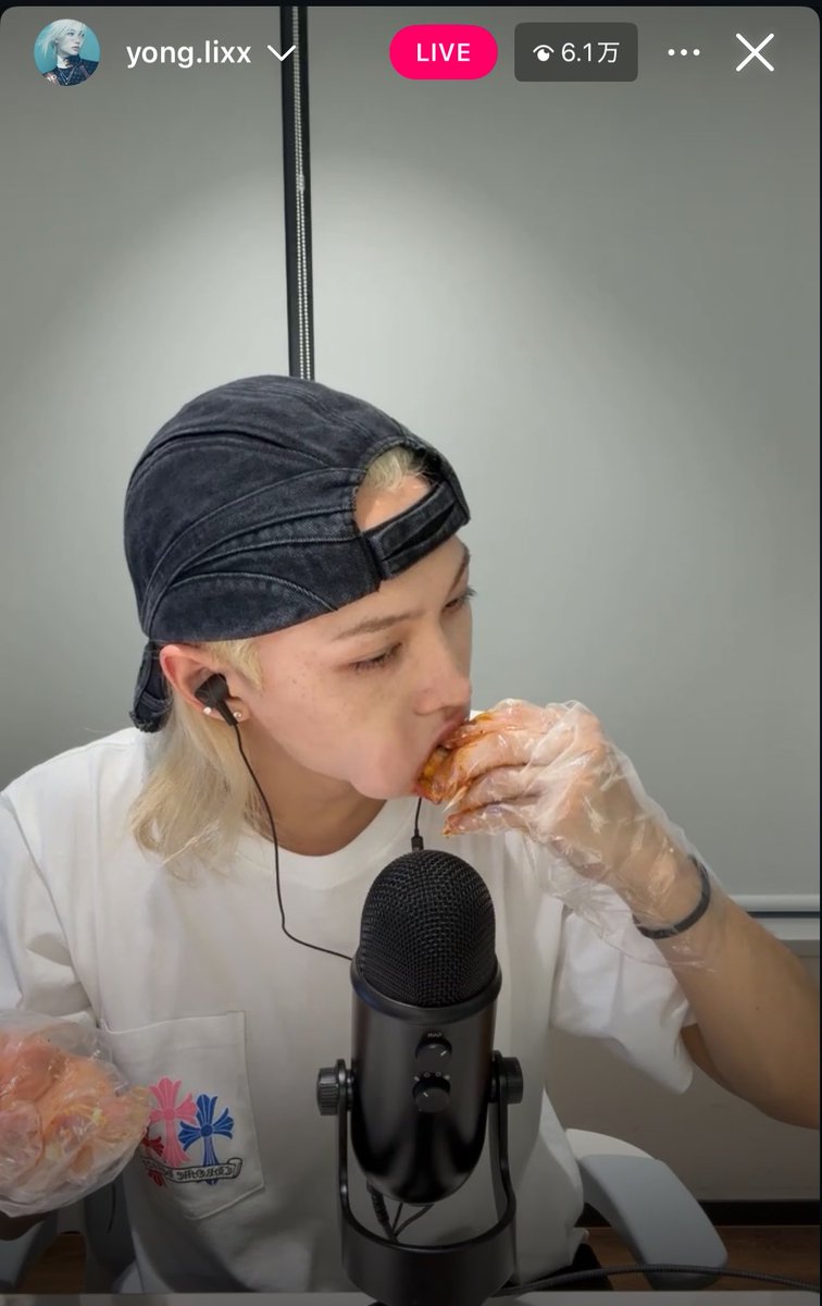 スクショが止まらなーい💕
久々にチキン豪快食いが見られて幸せ♡
このほっぺが大好き❤