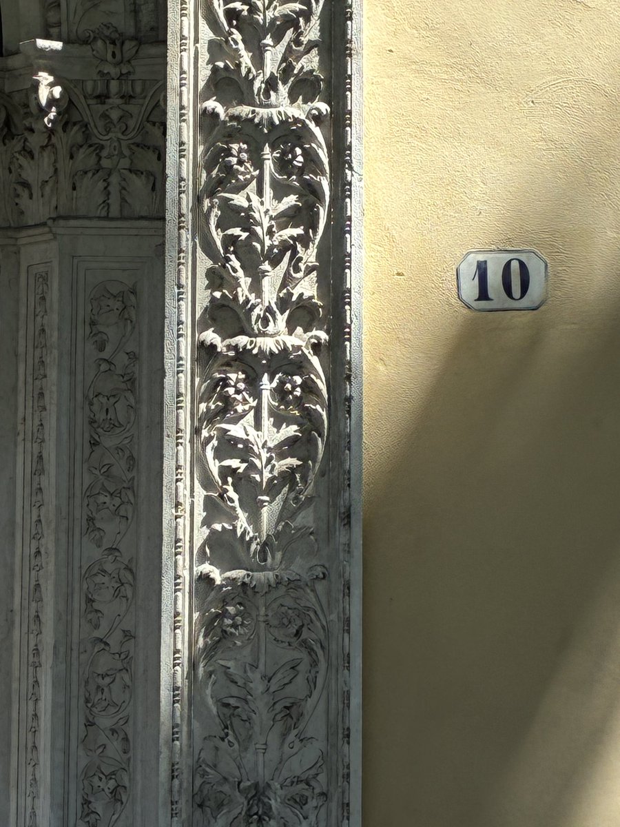 maxfurini's tweet image. Civico 10. #Verona #fotografia #art #architecture #travel #travelphotografy