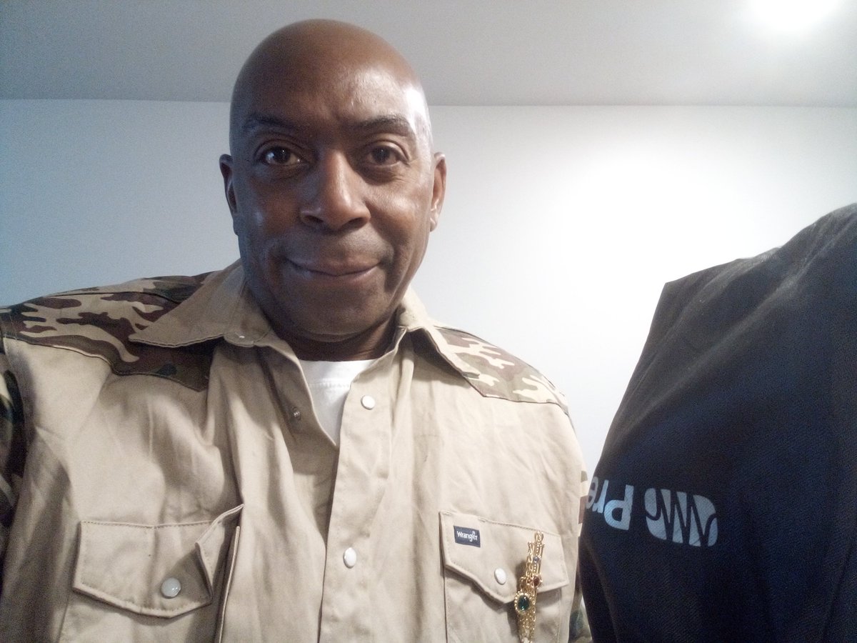 MECUSATELECOM's tweet photo. AMERICAN RECORDING CONSORTIUM https://t.co/qRl1vs2ehJ Trending Now Interstellar "LIVE" from The @MECUSATELECOM Executive Studio Bloomington, Indiana, USA. Check Out @WGCI Exclusive Hit R&amp;B Music Previews by New World Class Broadcast Recording Engineer Curtis L. Mitchell @bmi. https://t.co/tVmP5zMyig
