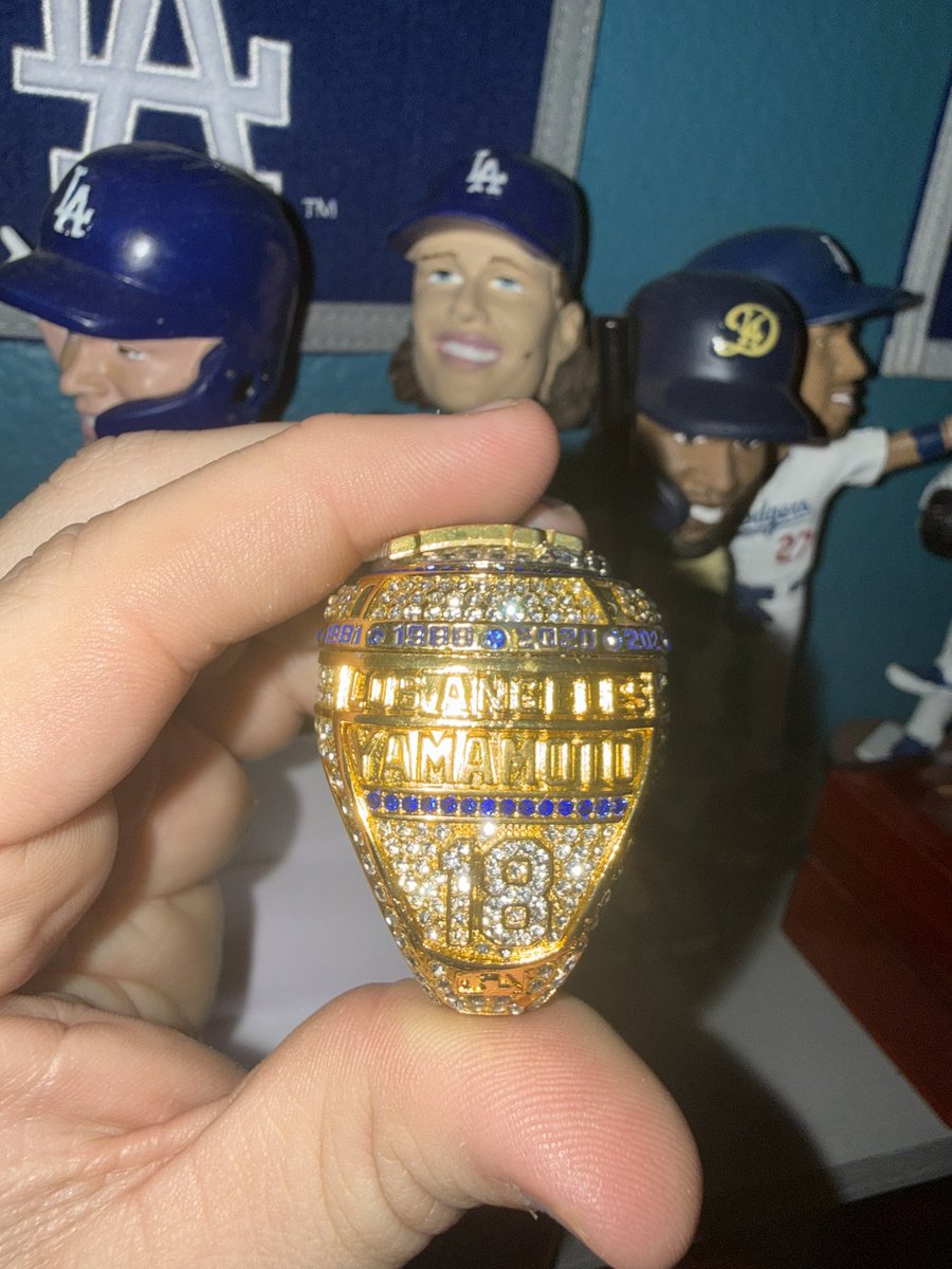 BuiltForLA's tweet image. Look what just arrived🏆🏆

#Dodgers