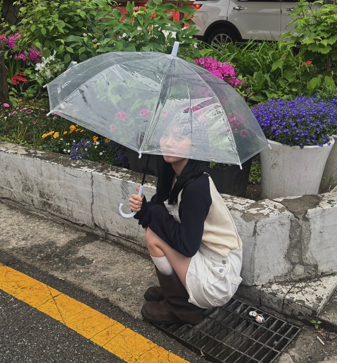 RESCENEPLUSCHAT's tweet image. 📸 | 260428

#MAY ☔️🌱 It’s been a while since it rained

#RESCENE #리센느 @RESCENEofficial