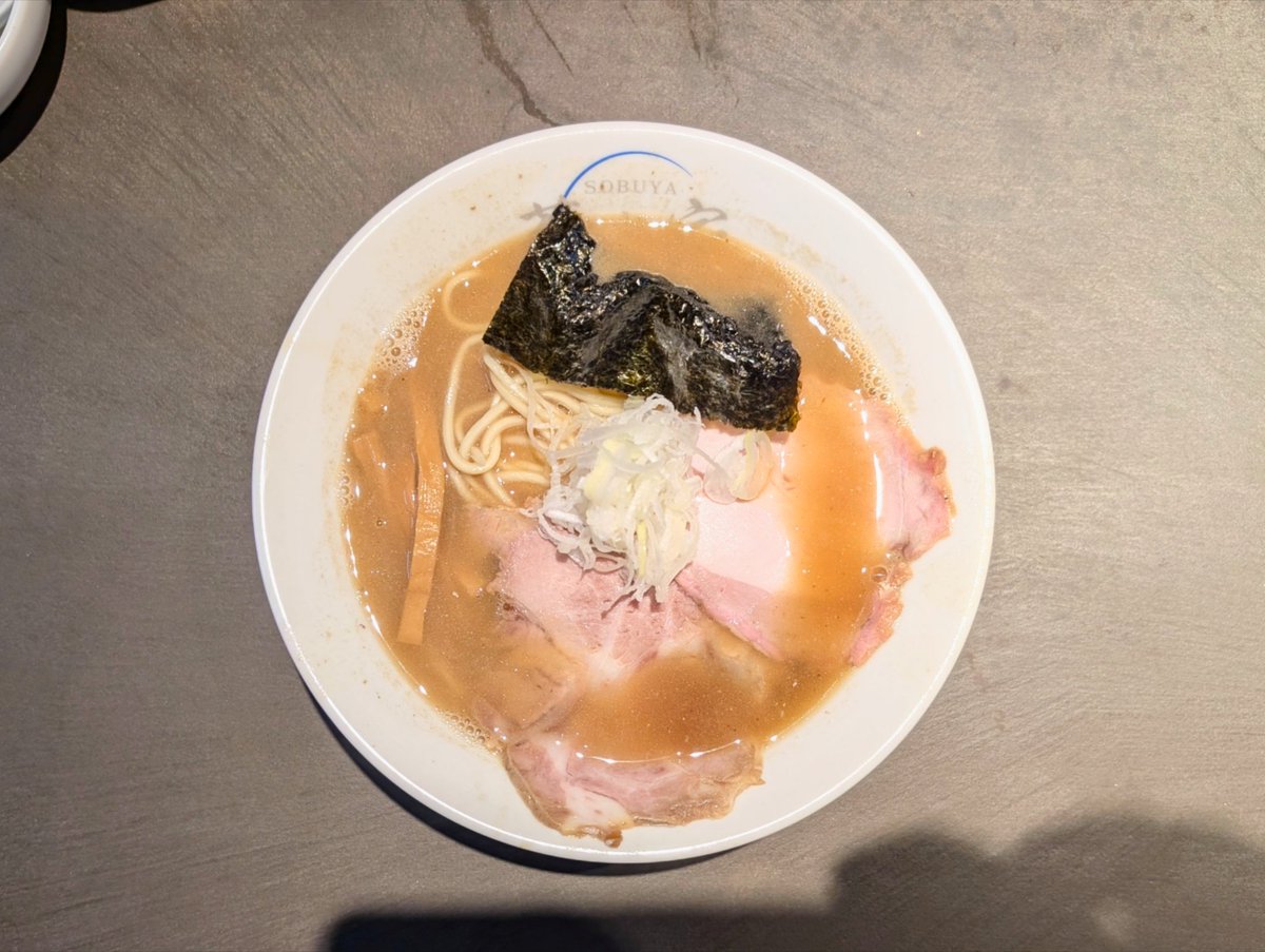 j0n1O's tweet photo. 2026/05/01

北海道家系ラーメン 蒼武家　@大通

5/1限定
トムの魚介豚骨　¥1600
一口山下カレー　¥300
イリアの愛ご飯　¥500

待ってました斗夢さん限定
想像の5000倍くらい美味しかっためっっっちゃ好き、ご飯物もめちゃうまカレー神
ごちそさまでした！ https://t.co/gL1hnfjncx