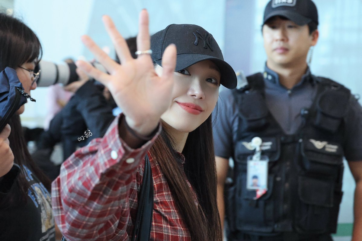 영원히은지 :) tweet media