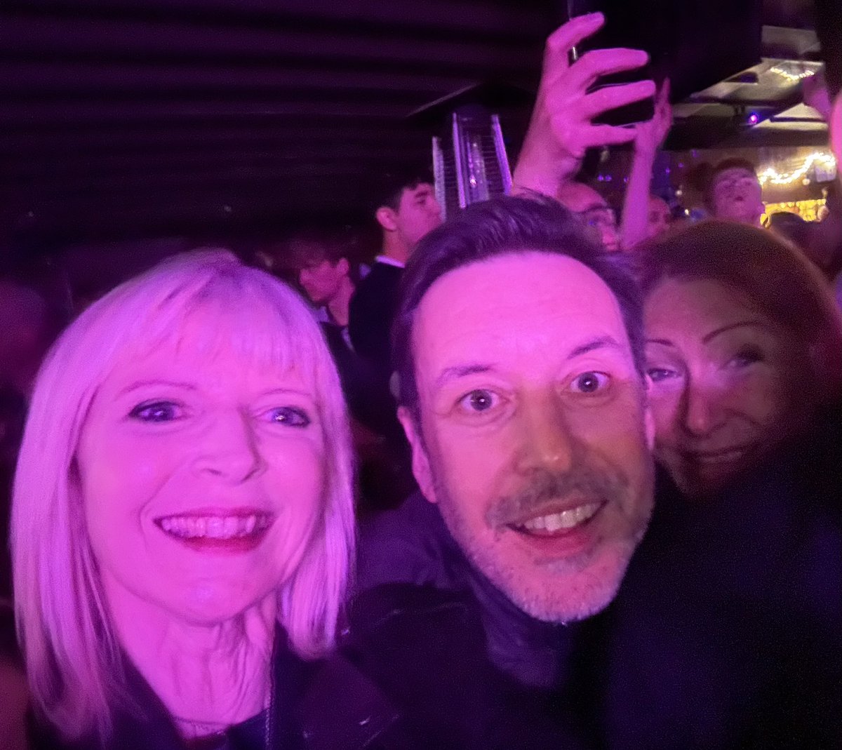 JustLookin07's tweet photo. After-party at the #oldCrown #Brum - more singing and dancing for us! 💃🤩@Seanyshowsmrs @glosgooner72 - I am soooo pleased we found out about this! 🙌🏻 https://t.co/pIhiS3WJWt