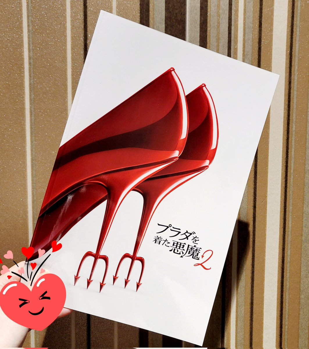 miporin_141's tweet image. 『プラダを着た悪魔２』の
カスタマイズメニュー飲みました☕
​
👠The Andy 
カプチーノ​
+オーツミルク変更​
+バニラビーンフレーバーシロップ追加​
+シナモンパウダー追加​

スタバ公式Xで掲載してるのに、
ご存知ない店員さんが多いみたいです💦
1人出来る方いてくれて良かった🎶
​
#starbucks