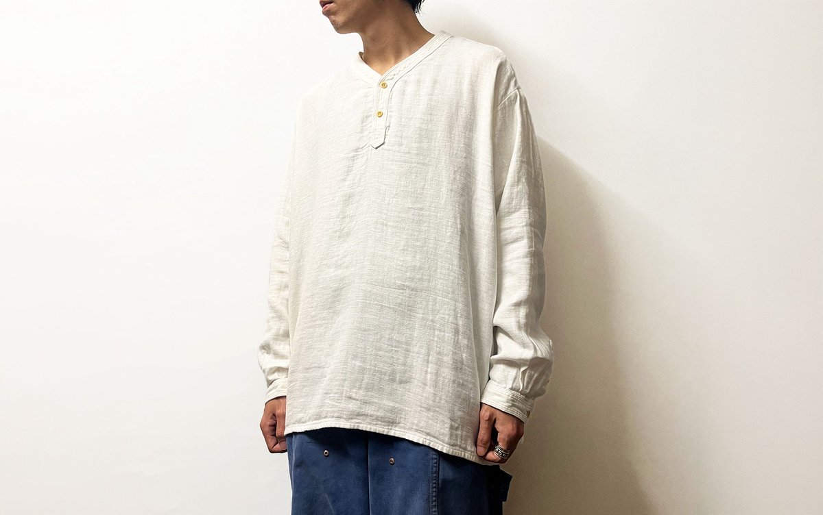 SEEK_SAPPORO's tweet photo. New Arrivals 

カットソー感覚で着れるプルオーバーシャツ
ダブルガーゼ素材なのでソフトな肌触り。
シルエットも抜群
欲しくなるやつです
ぜひ手にとってみてください

Nasngwam. VAGRANT SHIRTS

onlinestore https://t.co/l7zbwv1FMB       
instagram https://t.co/rhKkewqyW3 https://t.co/JWHBKubiPA