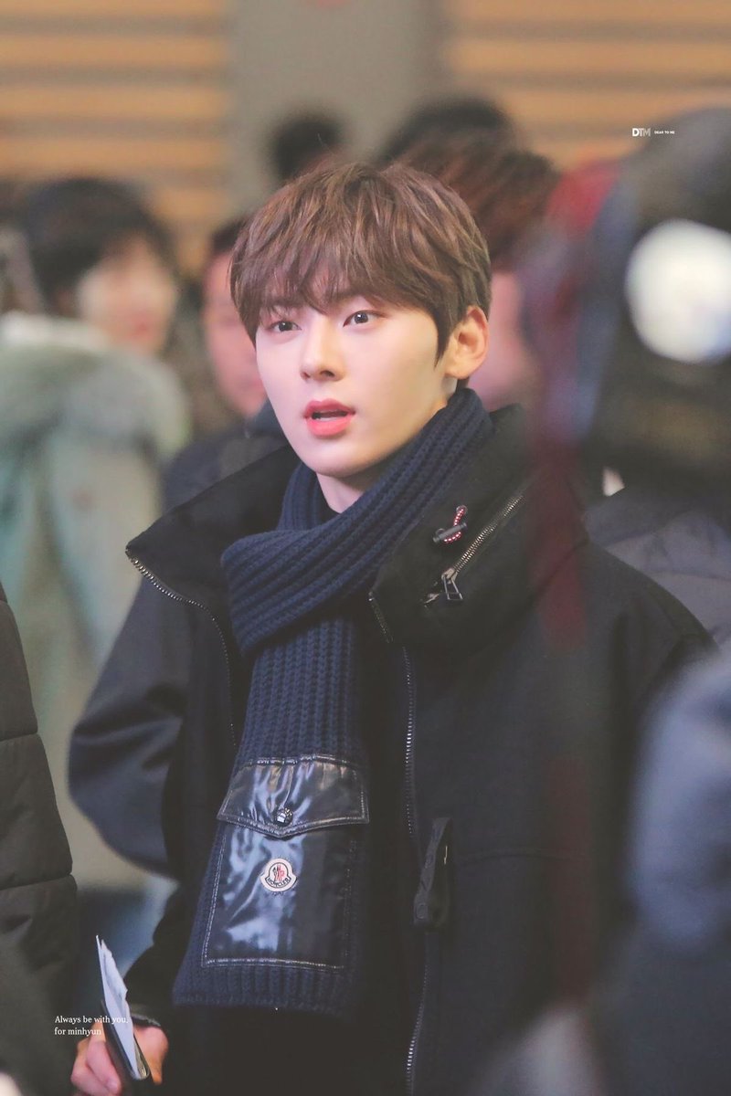 mindue1Le's tweet photo. 황민현 얼굴 굿 https://t.co/yVNIlcIkFy