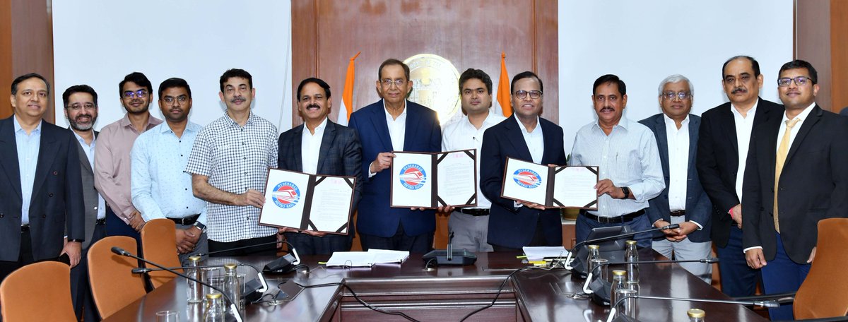 RailAnalysis's tweet image. Telangana Government secures full ownership of #HyderabadMetro #Phase1 through Rs. 1,461 crore strategic acquisition

Read more: railanalysis.in/metro/telangan…

#HMRL #LarsenandToubro #Metro #Telangana #Equity #Agreement #Infrastructure #Connectivity #UrbanMobility #RailAnalysis