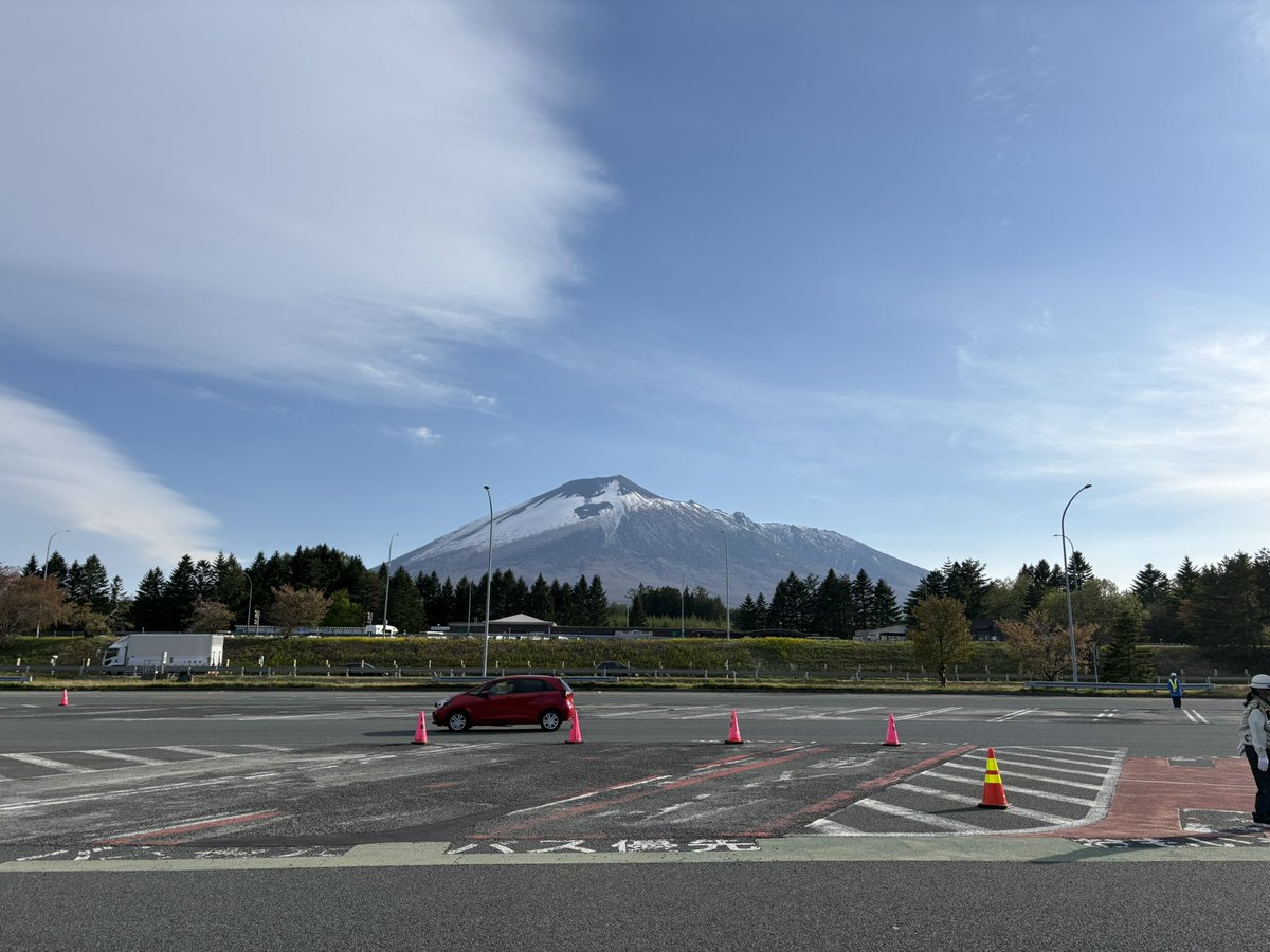 hirokaPapa's tweet image. #岩手山sa
富士山🗻みたいな岩手山
中々綺麗です😍

#bike #touring #suzuki #gsx8r #gsx800f #kawasaki #eliminator #eliminator400se #バイク #ツーリング #夫婦ツーリング #スズキ #鈴菌 #カワサキ #エリミネーター #エリミネーター400se #バイク好き #バイク好きな人と繋がりたい