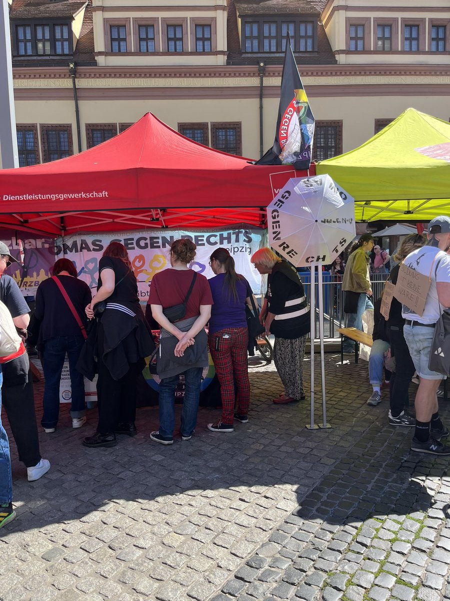 Omas gegen Rechts Leipzig tweet media