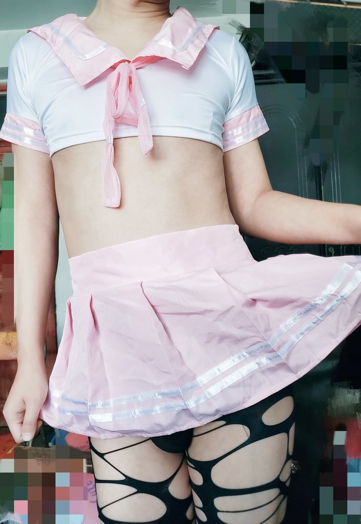 Rezlover2's tweet photo. #ATM主 #伪娘S  #女装大佬 #脚奴   #脚崇拜  #贡主 #feetworship https://t.co/d2vvKkOXJo
