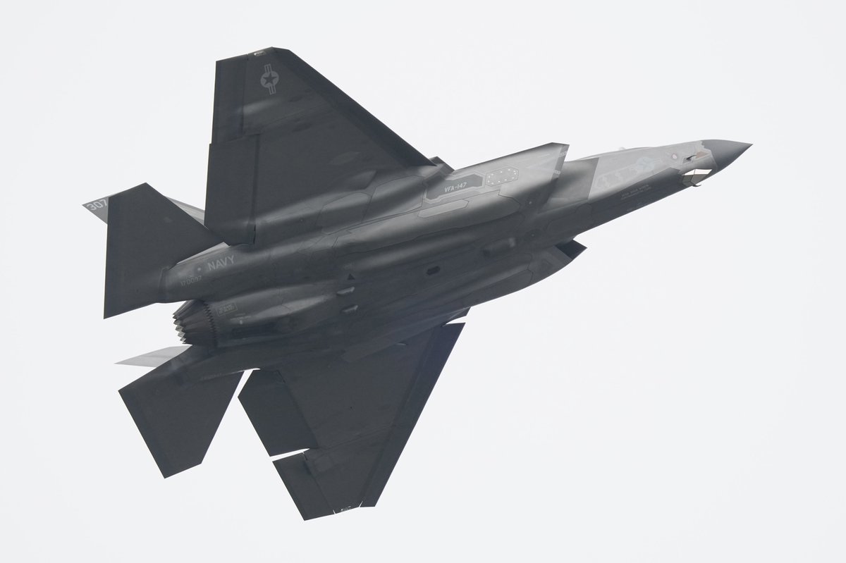 glide_pon's tweet photo. F-35Cのデモは初めて。やっぱ見た目、かなりでかい。これにてプログラム終了
#岩国フレンドシップデー 予行 https://t.co/cXVPzswTgY