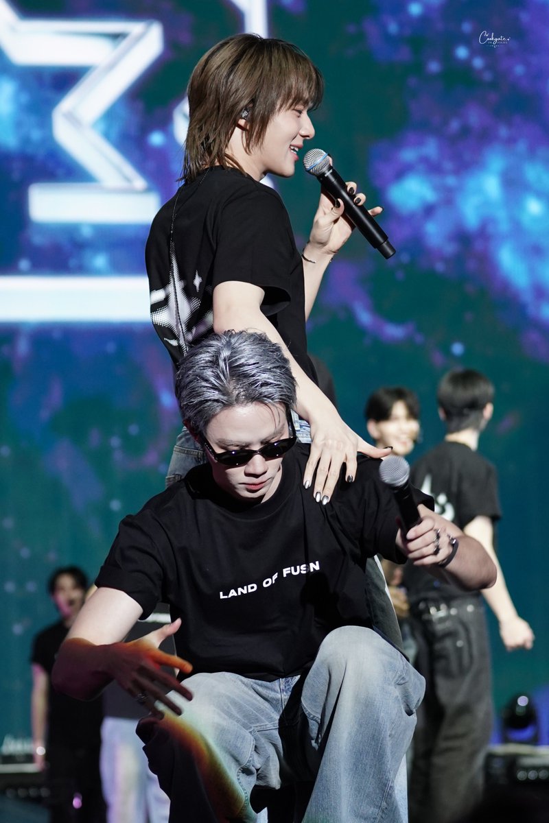 cookgate's tweet photo. เล็บยัยนิวนางพญามาก คนสวยอ่ะ 💅✨️

@CwrNew @zee_pruk
ROAD TO DMDLAND
#SeeYouAtDMDLAND
#DMDLAND3 
#ZeeNuNew https://t.co/lCfeApASpZ