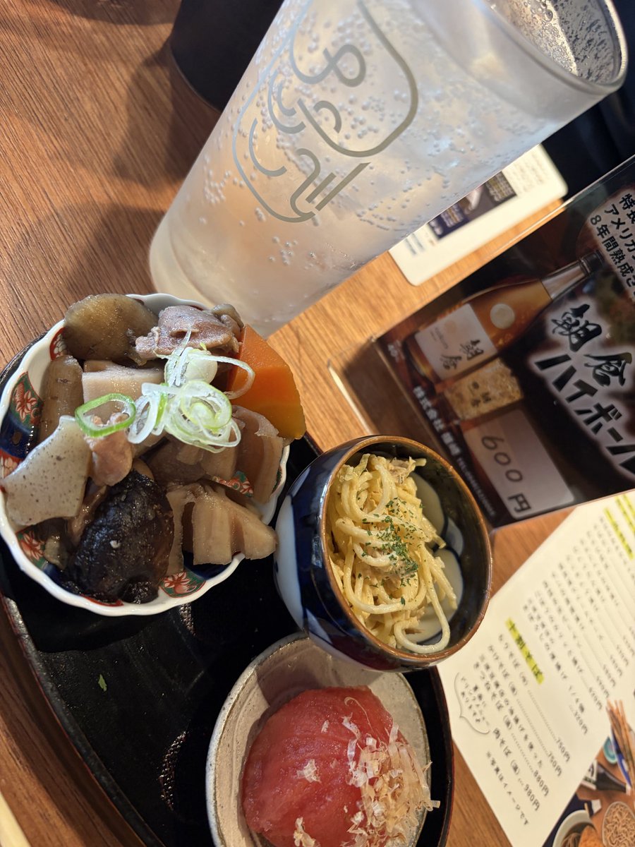 つる tweet media