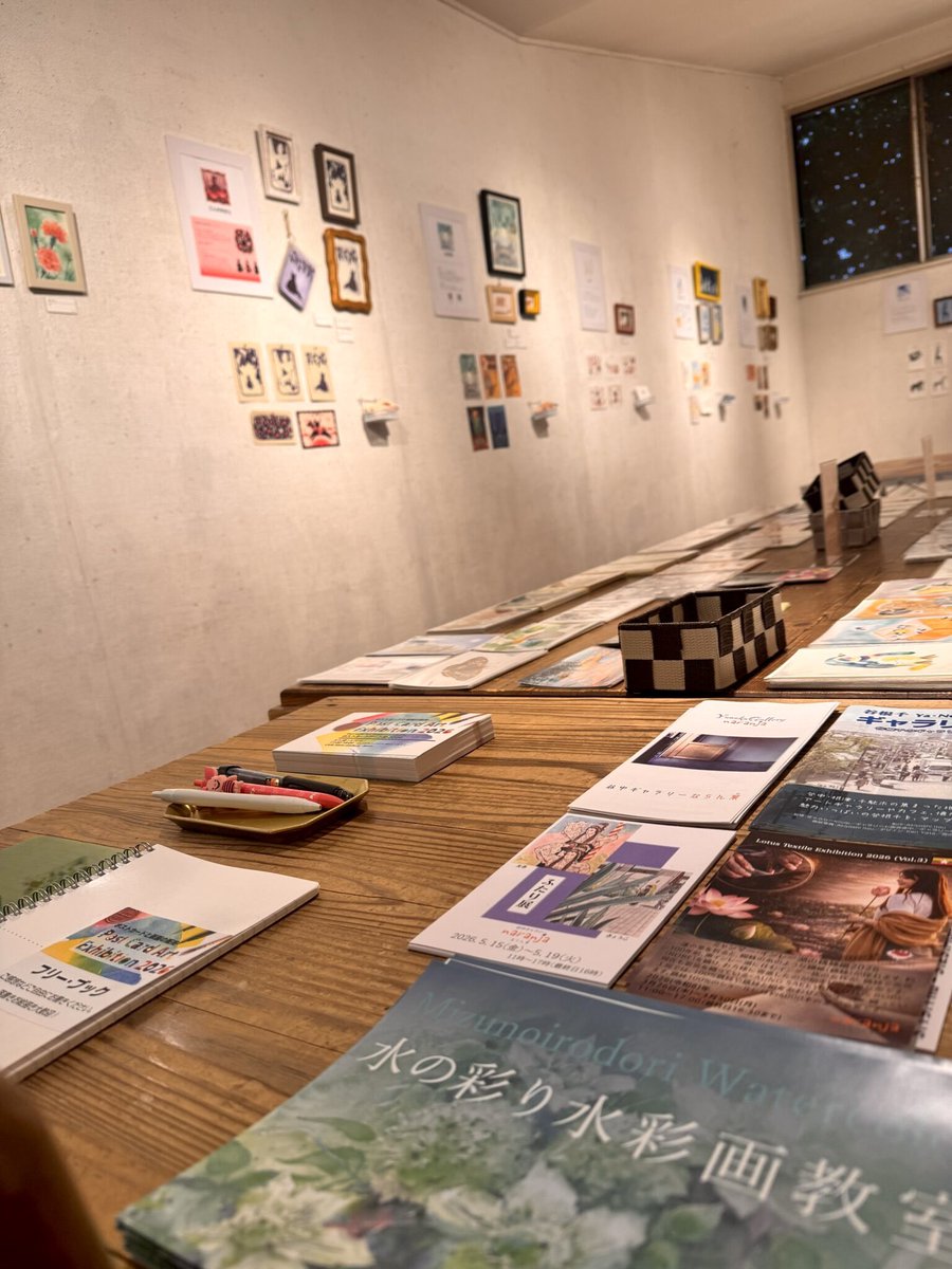 yconn0's tweet photo. 【ポストカードアート展2026】
とても素敵に展示していただきました✨🦊✨

18時頃まで在廊予定です。
お近くにお越しの際はぜひお立ち寄りください〜＊

Cafe Slow Gallery（国分寺） 5/1(金)〜5/5(火) 11:00-18:00
@beecafe_gallery
#ポストカードアート展2026 https://t.co/kUbvg22YQX