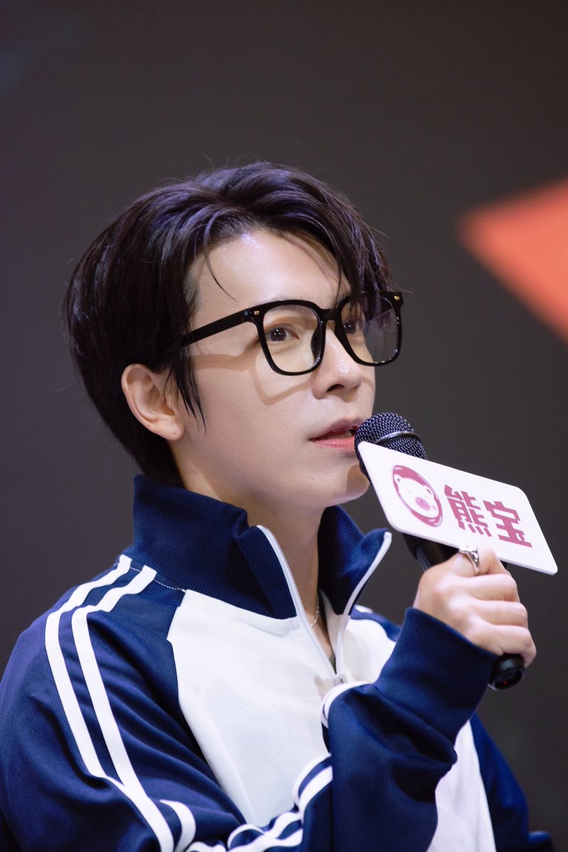 DH♡ tweet media