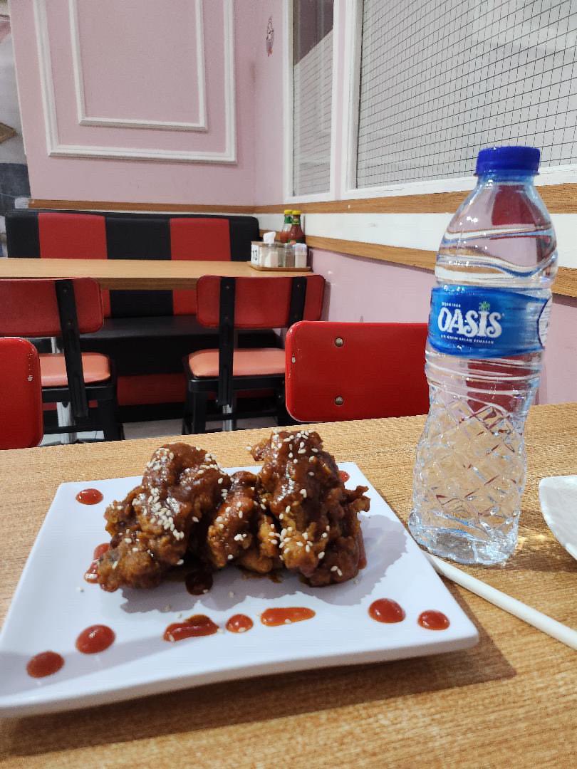 RrAngela_PSPB's tweet image. Ngemil time #rubykitchen #deltasari #sidoarjo #latepost